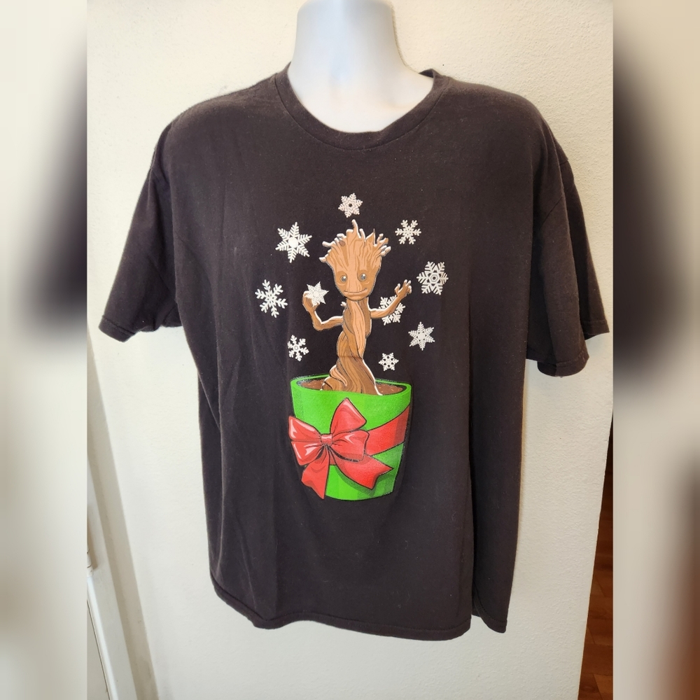 MARVEL Christmas Tree Groot Guardians of the Galaxy Short Sleeve T-shirt